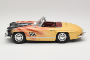 Mercedes 300 SL Roadster Rosemarie Muster Piiratud Väljaanne 18/27 Bburago 1:18 3023-M1 Metall - pilt 4/8