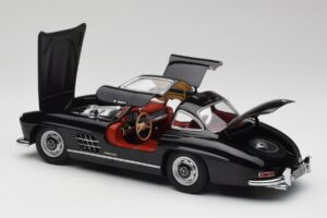 Mercedes 300 SL W198 Must Minichamps 1:18 180039004 Metall - pilt 5/8