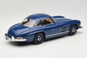 Mercedes 300 SL W198 Sinine Norev 1:18 183852 Metall - pilt 3/8
