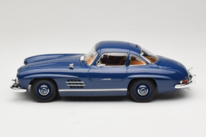 Mercedes 300 SL W198 Sinine Norev 1:18 183852 Metall - pilt 4/8