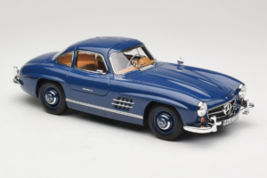 Mercedes 300 SL W198 Sinine Norev 1:18 183852 Metall - pilt 6/8