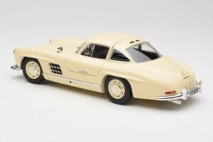 Mercedes 300 SL W198 Kreemjas Minichamps 1:18 110037212 Metall - pilt 7/8