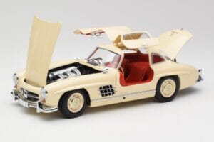 Mercedes 300 SL W198 Kreemjas Punase Saloniga Minichamps 1:18 180039002 Metall - pilt 2/8