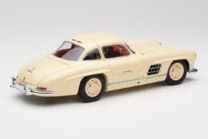 Mercedes 300 SL W198 Kreemjas Punase Saloniga Minichamps 1:18 180039002 Metall - pilt 3/8