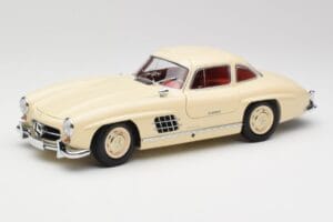 Mercedes 300 SL W198 Kreemjas Punase Saloniga Minichamps 1:18 180039002 Metall