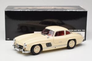 Mercedes 300 SL W198 Kreemjas Punase Saloniga Minichamps 1:18 180039002 Metall - pilt 8/8