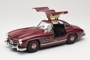 Mercedes 300 SL W198 Gullwing Tumepunane Minichamps 1:18 110037218 Metall - pilt 2/8