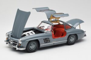 Mercedes 300 SL W198 Graphite Hall Minichamps 1:18 180039005 Metall - pilt 2/8