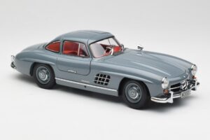 Mercedes 300 SL W198 Graphite Hall Minichamps 1:18 180039005 Metall - pilt 6/8