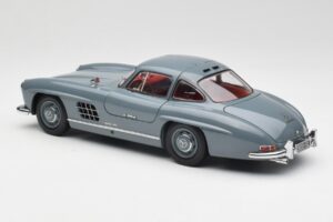 Mercedes 300 SL W198 Graphite Hall Minichamps 1:18 180039005 Metall - pilt 7/8