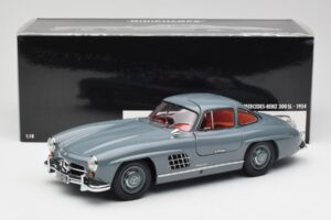 Mercedes 300 SL W198 Graphite Hall Minichamps 1:18 180039005 Metall - pilt 8/8
