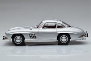 Mercedes 300 SL W198 Gullwing Norev 1:18 183850 Metall - pilt 5/8
