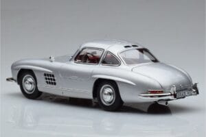 Mercedes 300 SL W198 Gullwing Norev 1:18 183850 Metall - pilt 7/8