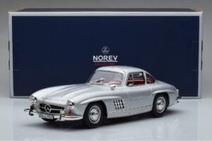 Mercedes 300 SL W198 Gullwing Norev 1:18 183850 Metall - pilt 8/8