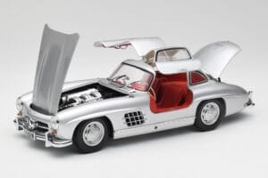 Mercedes 300 SL W198 Gullwing Hõbe Minichamps 1:18 180039000 Metall - pilt 2/8