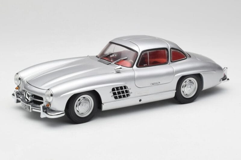 Mercedes 300 SL W198 Gullwing Hõbe Minichamps 1:18 180039000 Metall