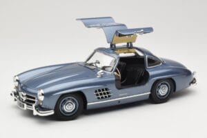 Mercedes 300 SL W198 Gullwing Light Blue Metallic Minichamps 1:18 110037220 Metall - pilt 2/8