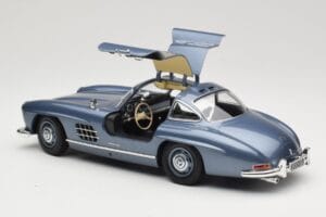 Mercedes 300 SL W198 Gullwing Light Blue Metallic Minichamps 1:18 110037220 Metall - pilt 5/8