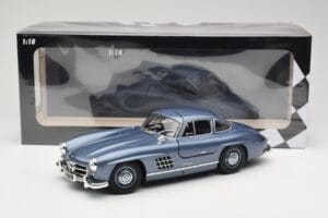 Mercedes 300 SL W198 Gullwing Light Blue Metallic Minichamps 1:18 110037220 Metall - pilt 8/8