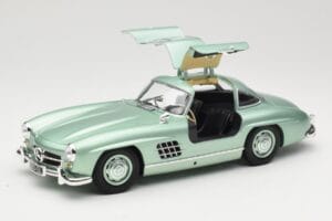 Mercedes 300 SL W198 Gullwing Light Green Metallic Minichamps 1:18 110037221 Metall - pilt 2/8