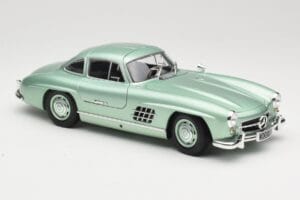 Mercedes 300 SL W198 Gullwing Light Green Metallic Minichamps 1:18 110037221 Metall - pilt 6/8