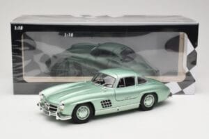 Mercedes 300 SL W198 Gullwing Light Green Metallic Minichamps 1:18 110037221 Metall - pilt 8/8