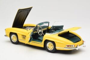 Mercedes 300 SL W198 Roadster Hardtop Signal Yellow Minichamps 1:18 180039044 Metall - pilt 6/9