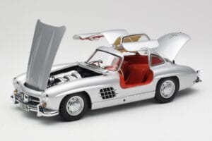 Mercedes 300 SL W198 Gullwing Hõbe Metallik Minichamps 1:18 B66040379 Metall - pilt 2/8