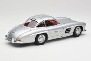 Mercedes 300 SL W198 Gullwing Hõbe Metallik Minichamps 1:18 B66040379 Metall - pilt 3/8