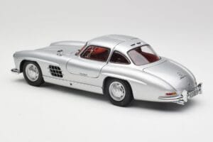 Mercedes 300 SL W198 Gullwing Hõbe Metallik Minichamps 1:18 B66040379 Metall - pilt 7/8
