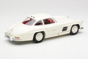 Mercedes 300 SL W198 Valge Minichamps 1:18 180039006 Metall - pilt 3/8
