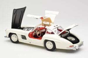 Mercedes 300 SL W198 Valge Minichamps 1:18 180039006 Metall - pilt 5/8