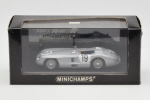 Mercedes 300 SLR #19 J.M. Fangio / S. Moss 24 Hours of Le Mans 1955 Minichamps 1:43 B66040253 Metall - pilt 4/4