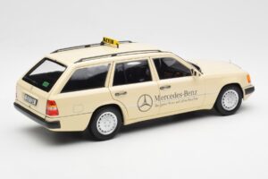 Mercedes 300D S124 T-Model Hele Elevandiluu Taxi Diileri Väljaanne Norev 1:18 B66040702 Metall - pilt 3/8