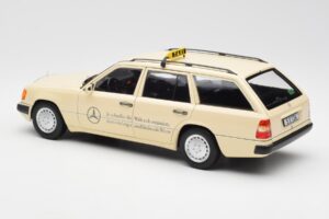 Mercedes 300D S124 T-Model Hele Elevandiluu Taxi Diileri Väljaanne Norev 1:18 B66040702 Metall - pilt 7/8