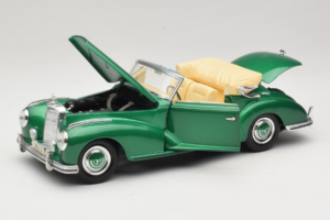 Mercedes 300S Cabriolet Green Metallic Maisto 1:18 52116 Metall - pilt 2/7