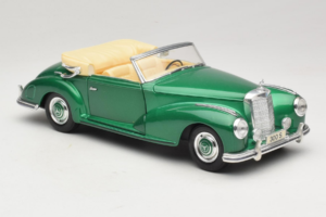Mercedes 300S Cabriolet Green Metallic Maisto 1:18 52116 Metall - pilt 5/7