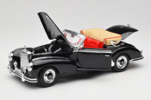 Mercedes 300S W188 Roadster Must Welly 1:18 801-3271398 Metall - pilt 2/8