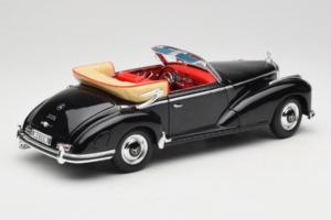 Mercedes 300S W188 Roadster Must Welly 1:18 801-3271398 Metall - pilt 3/8