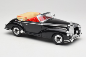 Mercedes 300S W188 Roadster Must Welly 1:18 801-3271398 Metall - pilt 6/8