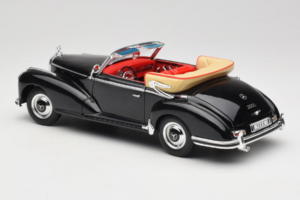 Mercedes 300S W188 Roadster Must Welly 1:18 801-3271398 Metall - pilt 7/8