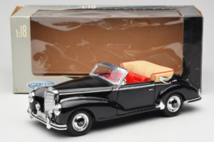 Mercedes 300S W188 Roadster Must Welly 1:18 801-3271398 Metall - pilt 8/8