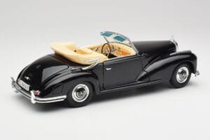 Mercedes 300SC W188 Obsidian Must Maisto 1:18 806B Metall - pilt 3/8