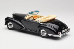 Mercedes 300SC W188 Obsidian Must Maisto 1:18 806B Metall - pilt 7/8