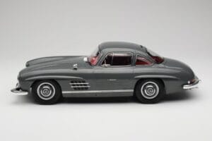 Mercedes 300SL W198 Gullwing Graphite Grey Norev 1:12 123852 Metall - pilt 3/6