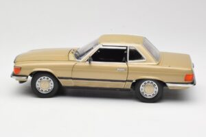 Mercedes 350 SL R107 Kuldne Sun Star 1:18 MB004 Metall - pilt 4/8
