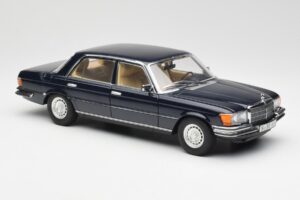 Mercedes 450 SEL 6.9 W116 Tumesinine Revell 1:18 8956 Metall - pilt 6/8