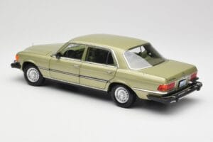 Mercedes 450 SEL W116 J.R. Ewing Dallas Hõbedroheline Norev 1:18 183975 Metall - pilt 6/8