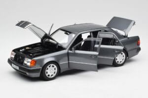 Mercedes 500 E W124 Pearl Hall Norev 1:18 183946 Metall - pilt 2/8