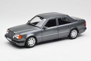 Mercedes 500 E W124 Pearl Hall Norev 1:18 183946 Metall